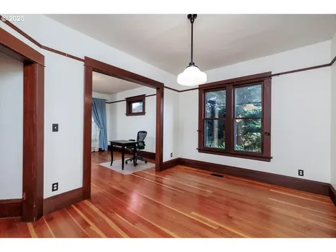 6444 N Omaha Avenue Portland OR 97217