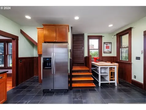 6444 N Omaha Avenue Portland OR 97217