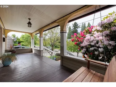 6444 N Omaha Avenue Portland OR 97217