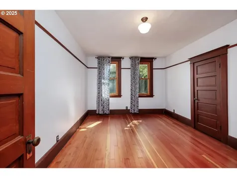6444 N Omaha Avenue Portland OR 97217