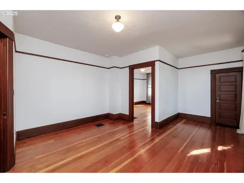 6444 N Omaha Avenue Portland OR 97217