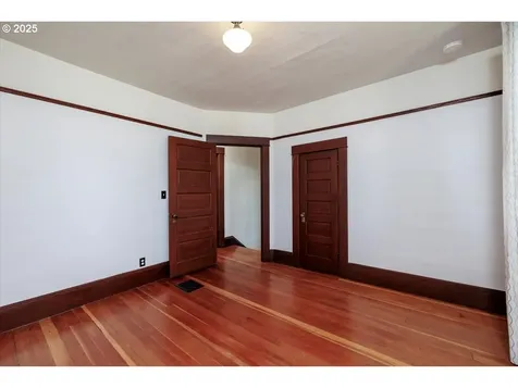 6444 N Omaha Avenue Portland OR 97217
