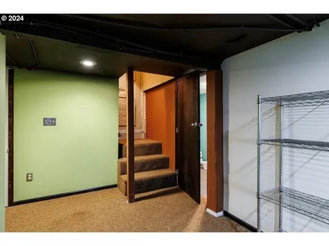 6444 N Omaha Avenue Portland OR 97217