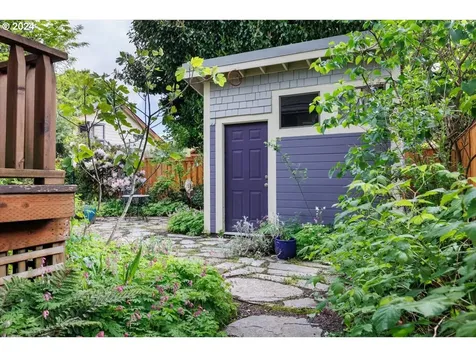 6444 N Omaha Avenue Portland OR 97217