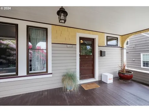 6444 N Omaha Avenue Portland OR 97217