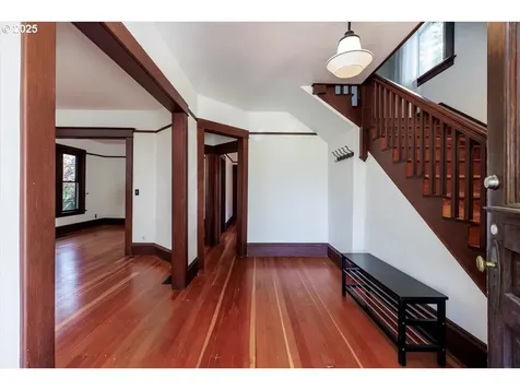 6444 N Omaha Avenue Portland OR 97217