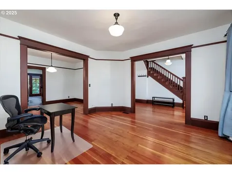 6444 N Omaha Avenue Portland OR 97217