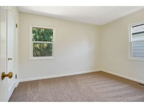 1282 23rd Street Ne Salem OR 97301