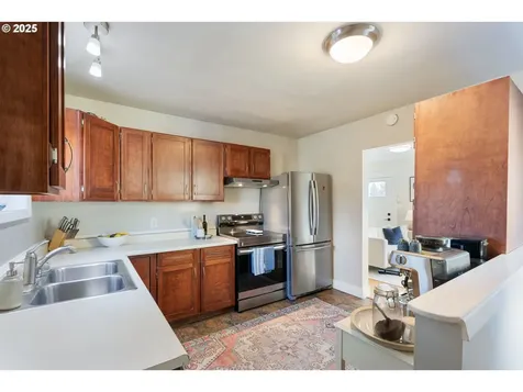 7316 SW 29th Avenue Portland OR 97219