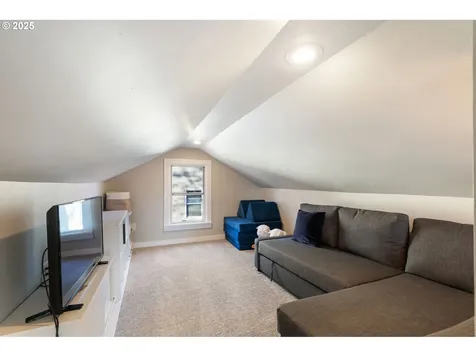 7316 SW 29th Avenue Portland OR 97219