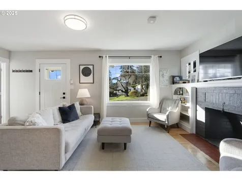 7316 SW 29th Avenue Portland OR 97219