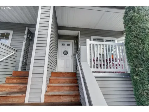 11821 Se Pine Street Portland OR 97216