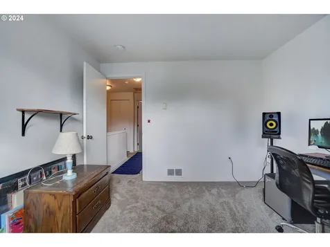 11821 Se Pine Street Portland OR 97216