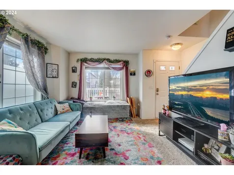 11821 Se Pine Street Portland OR 97216