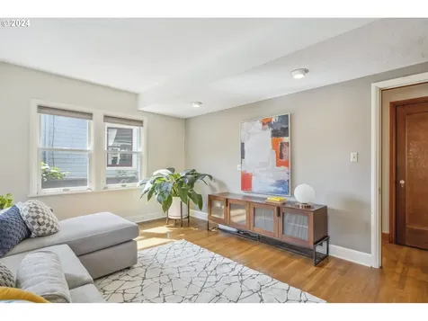 2266 Se Spruce Avenue Portland OR 97214