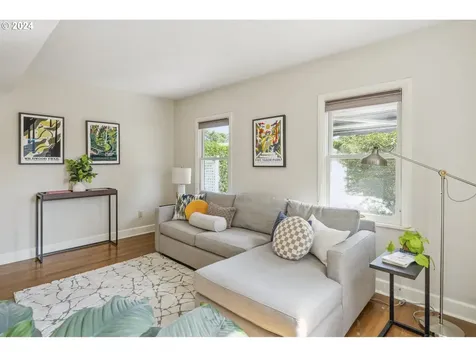 2266 Se Spruce Avenue Portland OR 97214