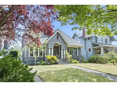 2266 Se Spruce Avenue Portland OR 97214