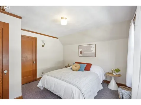 2266 Se Spruce Avenue Portland OR 97214