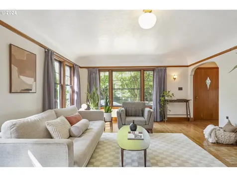 2266 Se Spruce Avenue Portland OR 97214