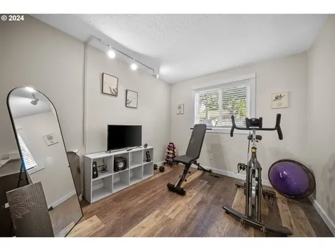 202 SE 34th Circle Troutdale OR 97060