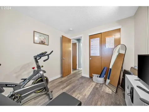 202 SE 34th Circle Troutdale OR 97060