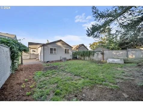 202 SE 34th Circle Troutdale OR 97060