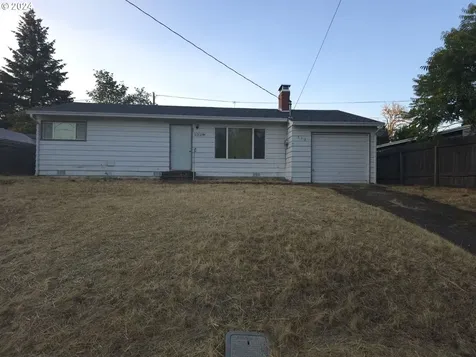 322 NW Cecil Avenue Roseburg OR 97470