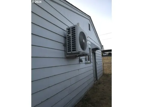 322 NW Cecil Avenue Roseburg OR 97470