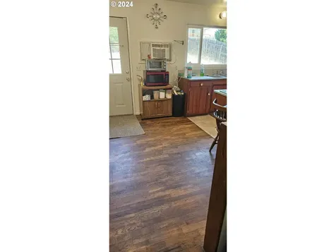 322 NW Cecil Avenue Roseburg OR 97470