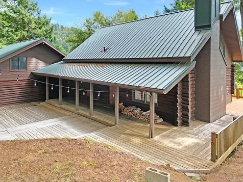 17225 Mountain Drive Brookings OR 97415