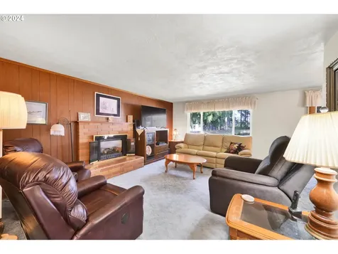 85578 Jasper Park Road Pleasant Hill OR 97455