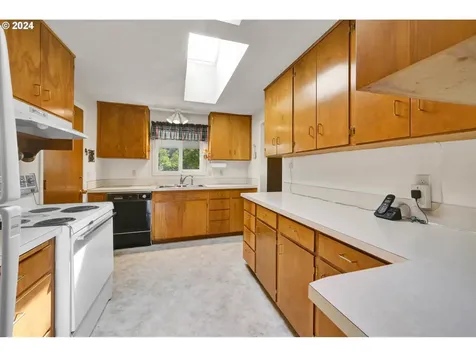 85578 Jasper Park Road Pleasant Hill OR 97455