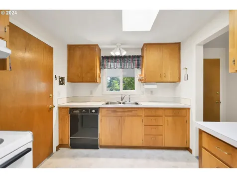 85578 Jasper Park Road Pleasant Hill OR 97455