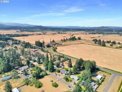 85578 Jasper Park Road Pleasant Hill OR 97455