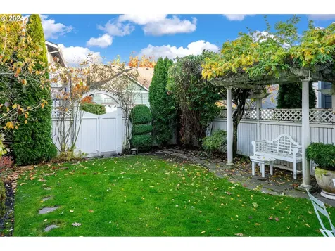 862 NE Market Drive Fairview OR 97024