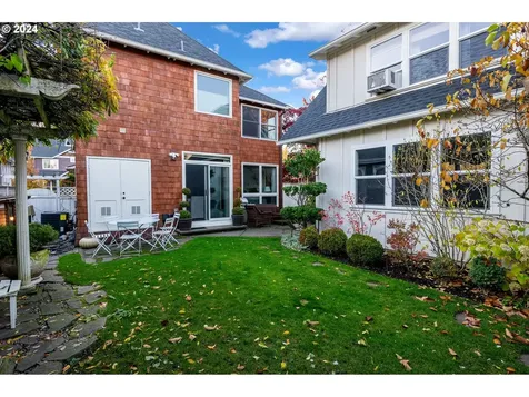 862 NE Market Drive Fairview OR 97024