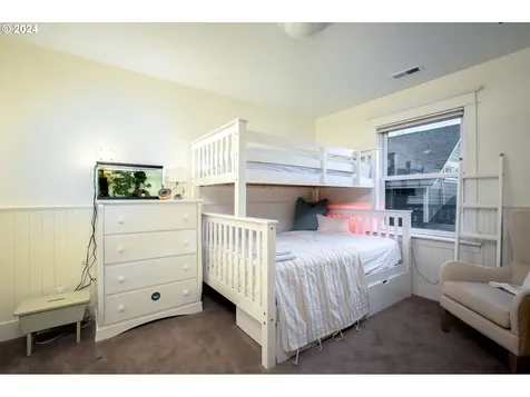 862 NE Market Drive Fairview OR 97024