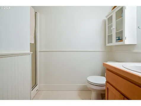 862 NE Market Drive Fairview OR 97024