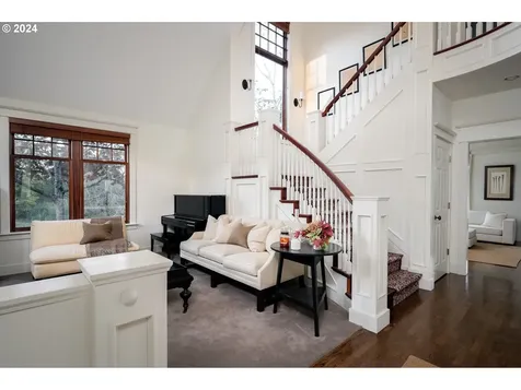862 NE Market Drive Fairview OR 97024