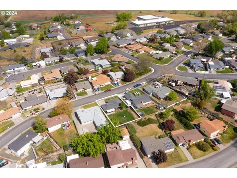 3212 Sw Isaac Avenue Pendleton OR 97801