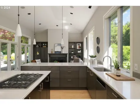 3708 Sw Shattuck Road Portland OR 97221