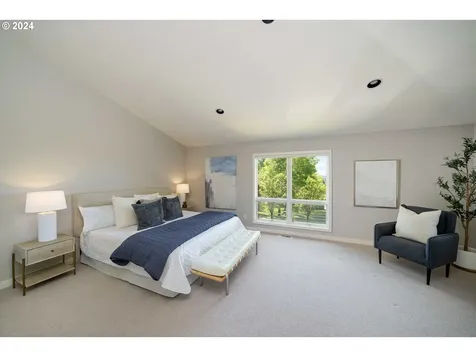 3708 Sw Shattuck Road Portland OR 97221