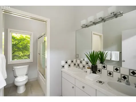 3708 Sw Shattuck Road Portland OR 97221