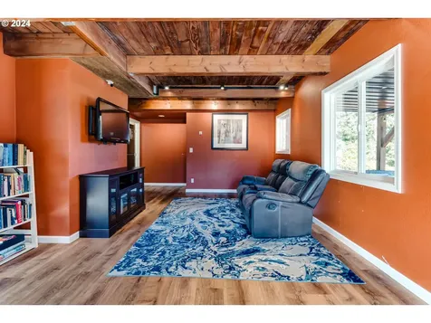 84846 S Willamette Street Eugene OR 97405