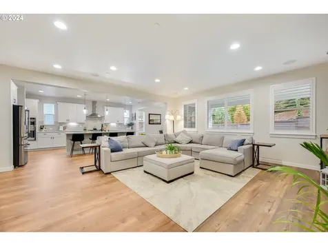 937 W Magnolia Loop Washougal WA 98671