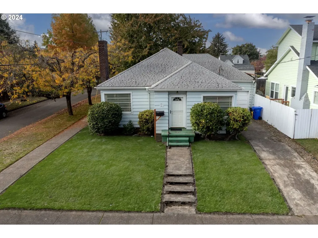 7403 N Mckenna Avenue Portland OR 97203