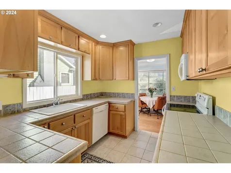 7403 N Mckenna Avenue Portland OR 97203