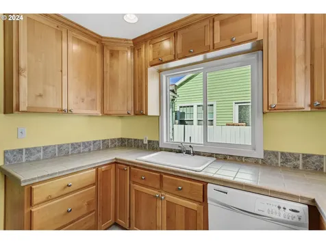7403 N Mckenna Avenue Portland OR 97203