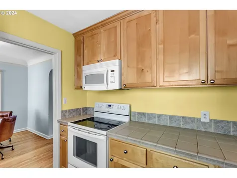 7403 N Mckenna Avenue Portland OR 97203