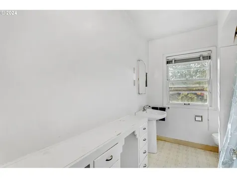 7403 N Mckenna Avenue Portland OR 97203